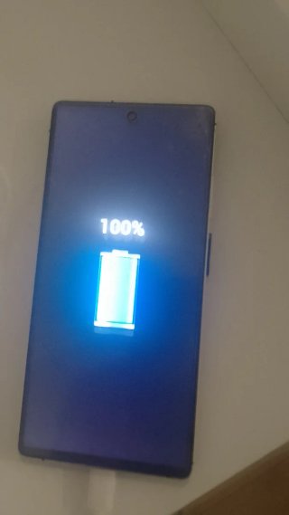 Telefono 5G con 4 fotocamere