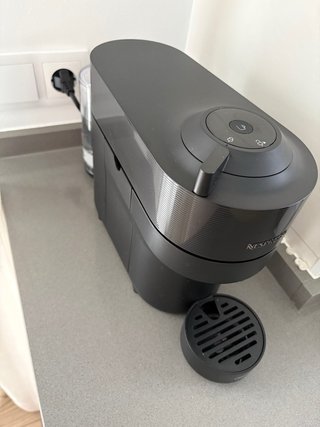 Cafetera Nespresso Vertuo Pop Negra