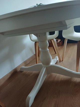 Mesa comedor redonda con 4 sillas