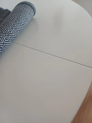 Mesa comedor redonda con 4 sillas