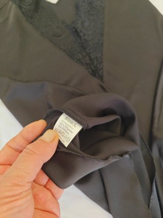 Camisón lencero satén negro encaje
