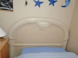 Cabecero de cama blanco de madera