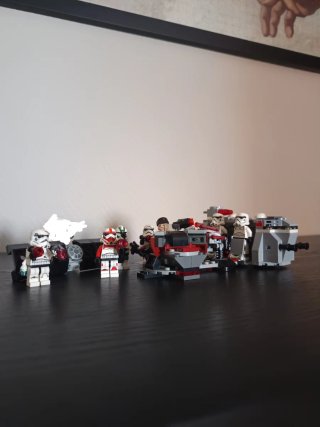 Lote LEGO Star Wars - 10 Figuras y Vehículos Imper