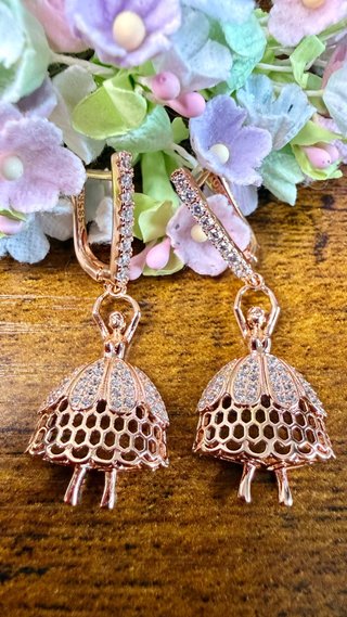 Pendientes Bailarina Chapados Oro Rosa Circonitas