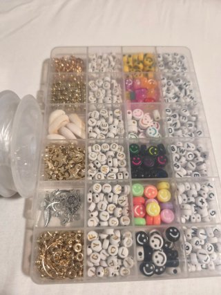 Kit para hacer pulseras y collares
