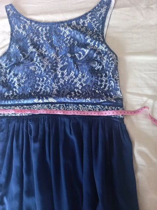Vestido fiesta azul marino encaje