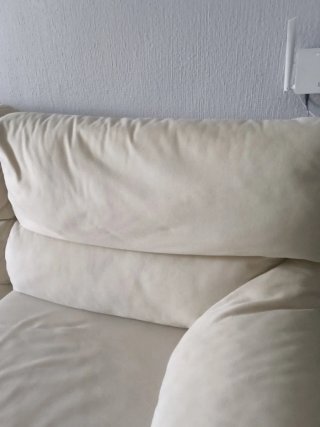 Sofá de tela beige 2 plazas