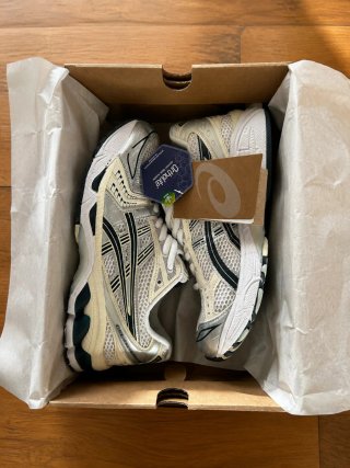 Zapatillas Asics Gel-Kayano 14 Beige/Plata