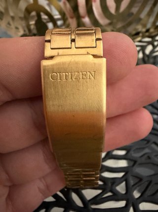 Reloj Citizen Quartz Dorado Hombre
