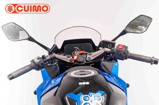 SUZUKI GSX-8R