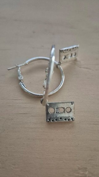 Pendientes aro plata con charm cassette