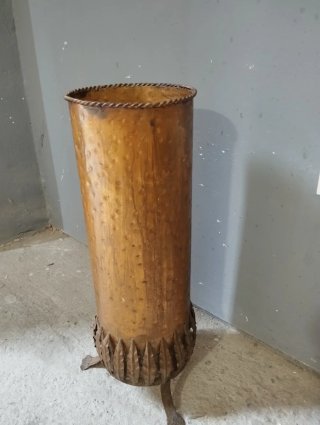 Paragüero antiguo cobre forjado