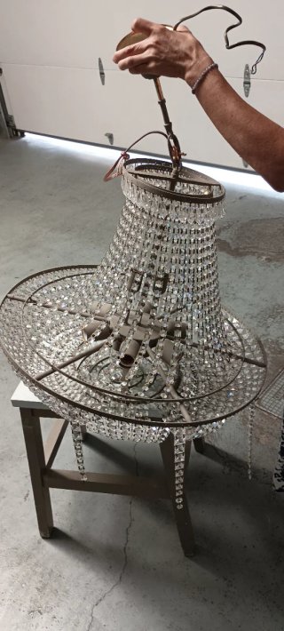 Lámpara de araña de cristal de roca y metal