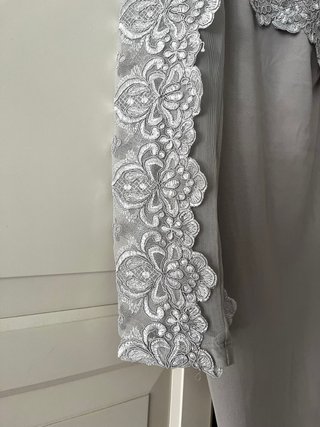 Abito monospalla pizzo grigio perla tg.46