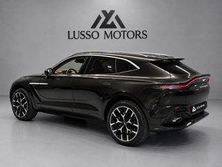 Aston Martin DBX 2021