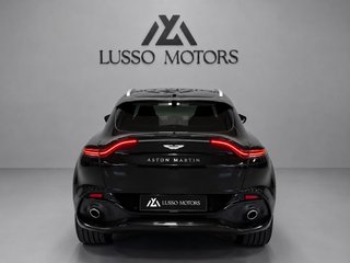 Aston Martin DBX 2021
