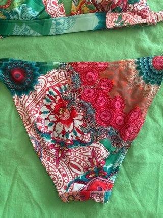 Bikini Desigual estampado verde