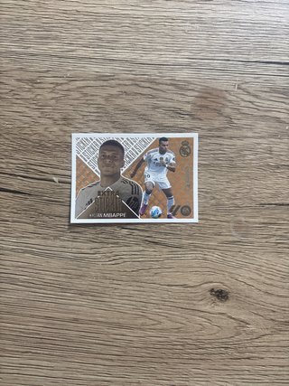 Cromo Kylian Mbappé Extra Sticker.