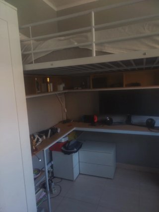 Habitación juvenil litera escritorio