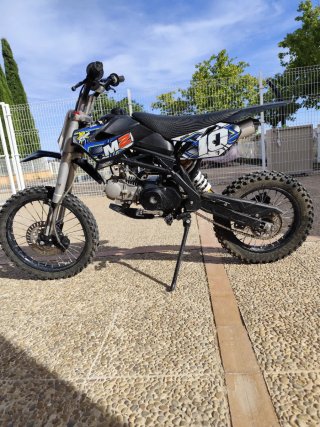 Pit Bike 125cc Motocross Negra y Azul