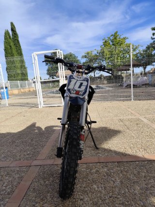 Pit Bike 125cc Motocross Negra y Azul
