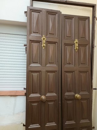 Puerta de calle hierro 2 hojas con llamador