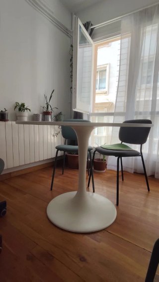 Mesa redonda Ikea Docksta blanca.