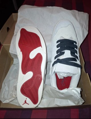 Zapatillas Jordan Blancas. Con etiqueta