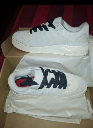 Zapatillas Jordan Blancas. Con etiqueta