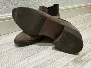 Botines de ante marrones