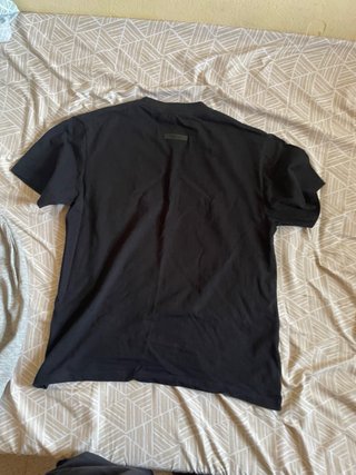 Camiseta Essentials Reflectante Negra