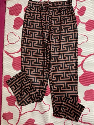 Conjunto Top Transparente y Pantalón Estampado