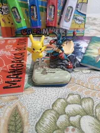 Lote Pokémon e Iniziazione al Disegno Manga Materiale