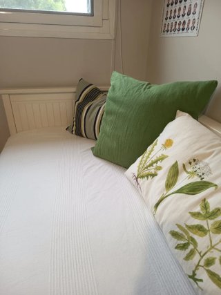 Diván IKEA Hemnes con colchones