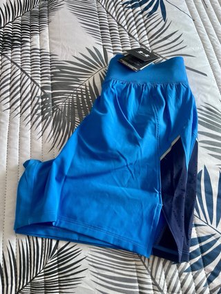 Pantalón corto Under Armour azul