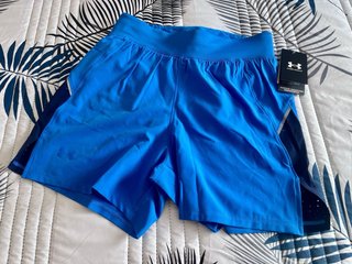 Pantalón corto Under Armour azul