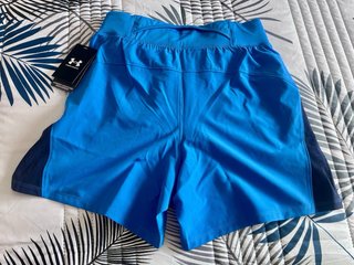 Pantalón corto Under Armour azul