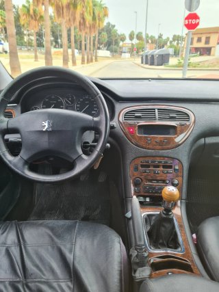 Peugeot 607 2004