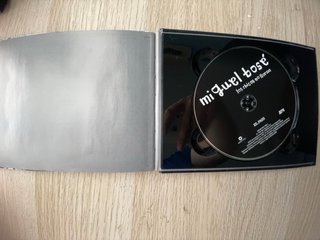 CD + Libro Miguel Bosé Los Chicos No Lloran