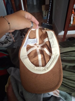 Gorra Levi's Corduroy Marrón