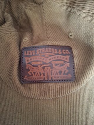 Gorra Levi's Corduroy Marrón