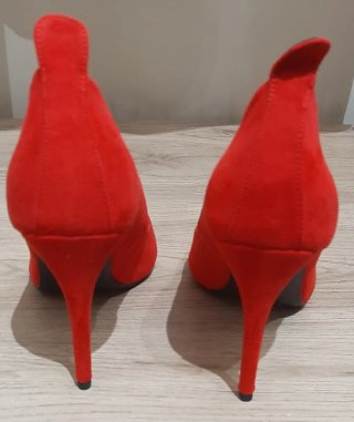 Zapatos de tacón Bershka rojos talla 36 con caja