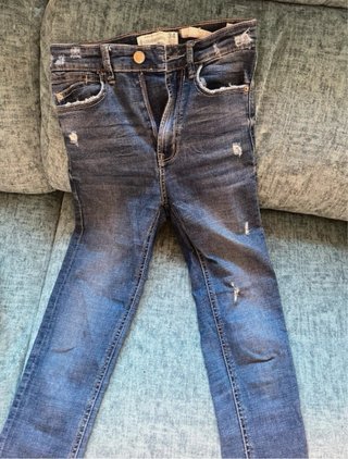 Pantalón vaquero pitillo Stradivarius 34