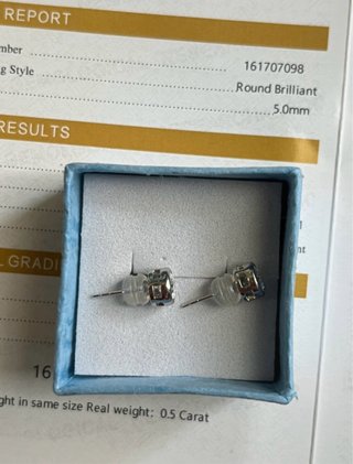 Orecchini ORO 18 k - diamante Moissanite 0.5 CT