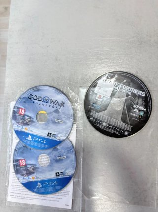 God of War Ragnarök y Transformers PS4