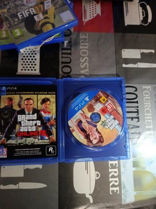 GTA V Premium Edition PS4