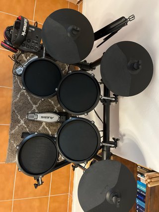 Batería Electrónica Alesis Completa