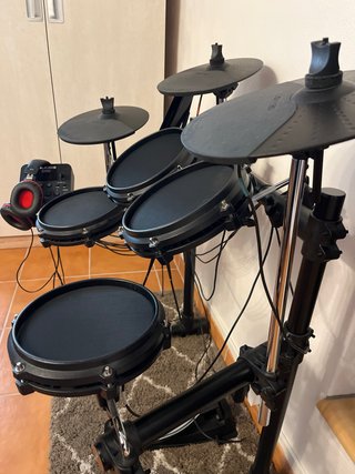 Batería Electrónica Alesis Completa