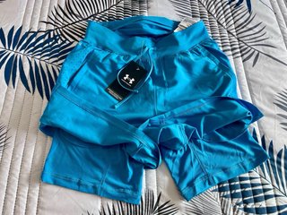 Pantalón corto Under Armour azul