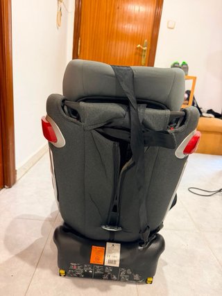 Silla de coche para bebé gris